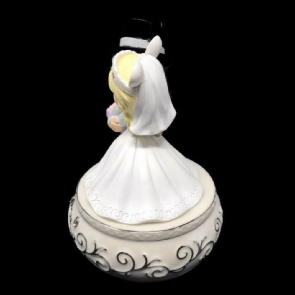 Precious Moments Disney Wedding Gift Music Box - Picture 4 of 8